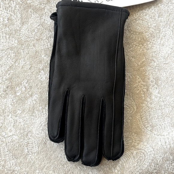 Brand New Calvin Klein Full Grain Goat Leather Tech Gloves Touchscreen Black - Picture 2 of 14